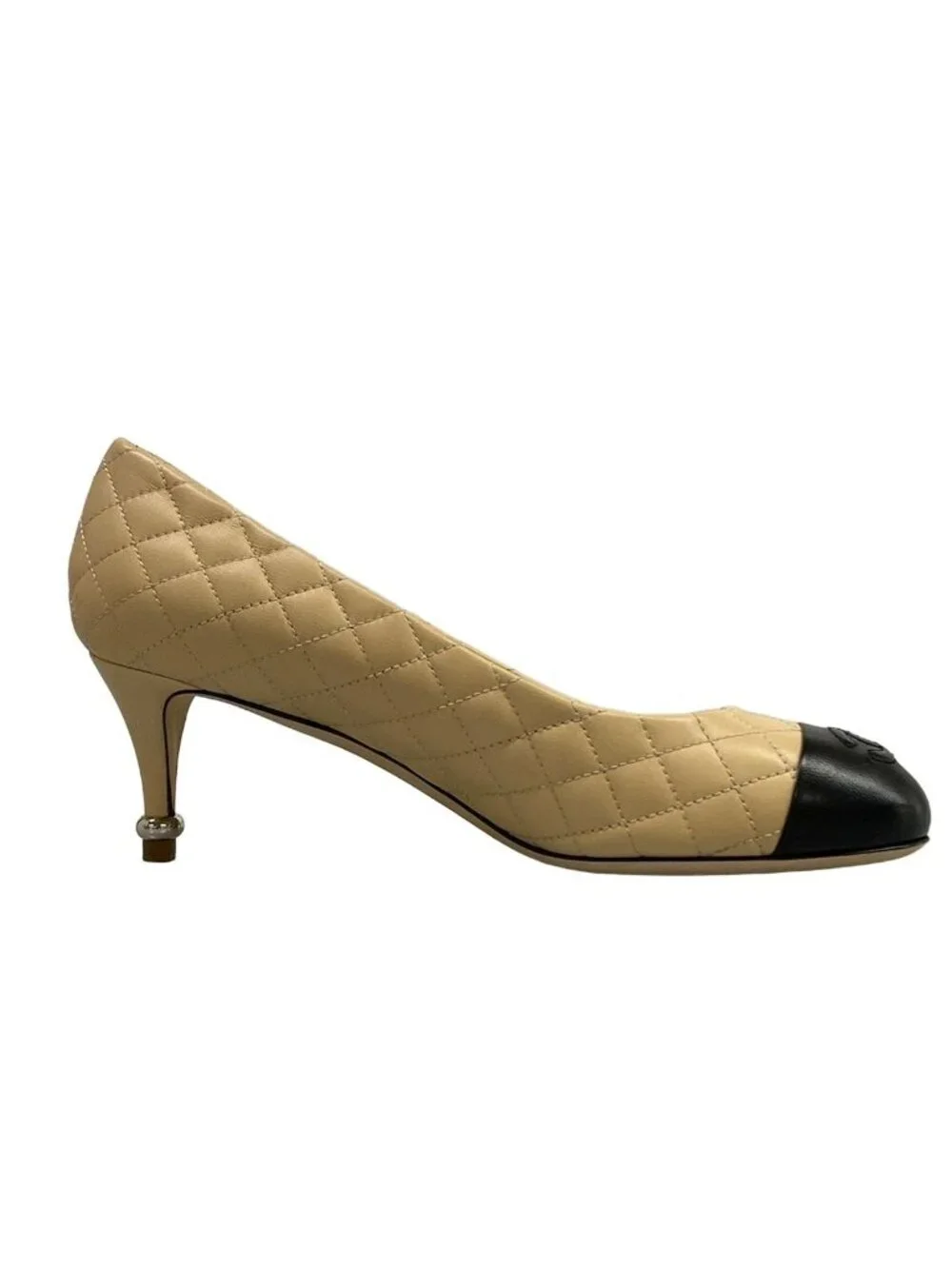 Chanel Pumps C CC Logo Beige Black Quilted Lambskin Heels